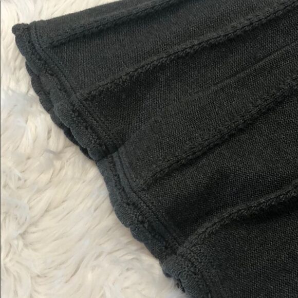Cabi Charcoal Gray Sweater Skirt Size Small - Picture 4 of 11